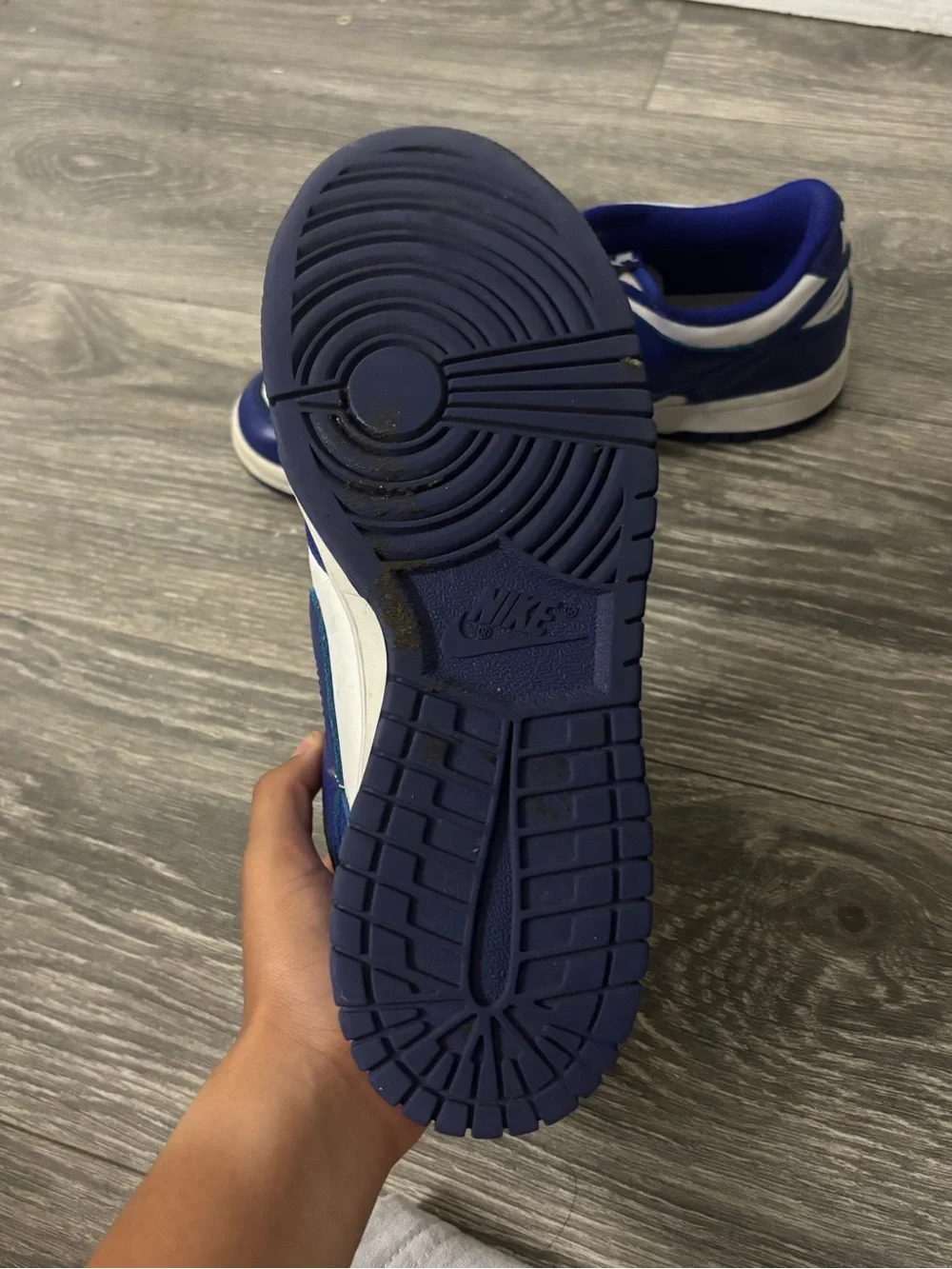 Nike Low-Top Sneakers - White & Blue